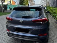 Gebraucht Hyundai Tucson Advantage 177 PS (130 kW) 2016 Grau SUV