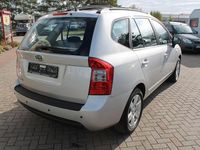 Gebraucht Kia Carens 144 PS (105 kW) 2009 Silber Van / Kleinbus