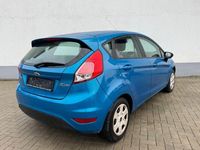 Gebraucht Ford Fiesta Trend 101 PS (74 kW) 2010 Blau Kleinwagen
