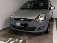 gebraucht Ford Fiesta 1,4 TÜV 07/2025 Allwetterreifen.