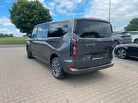 Gebraucht Ford Tourneo Titanium 150 PS (110 kW) 2025 Grau Van / Kleinbus