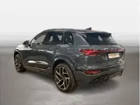 Neu Audi e-tron 225 kW (306 PS) 2026 Blau (plasmablau) SUV