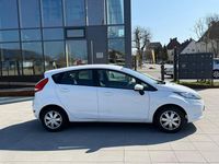 Gebraucht Ford Fiesta 82 PS (60 kW) 2011 Weiß Kleinwagen