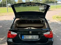 Gebraucht BMW 320 177 PS (130 kW) 2009 Schwarz Kombi