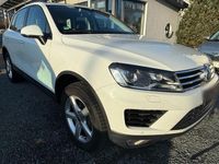 Gebraucht VW Touareg 204 PS (150 kW) 2015 Weiß SUV