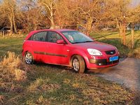 Gebraucht Kia Rio EX 97 PS (71 kW) 2006 Rot Limousine