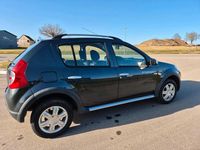 Gebraucht Dacia Sandero Stepway 85 PS (62 kW) 2012 Grau Limousine