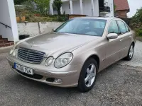 Gebraucht Mercedes E200 Avantgarde 163 PS (119 kW) 2003 Gold Limousine
