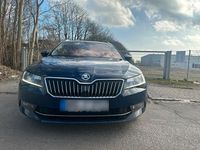 Gebraucht Skoda Superb 150 PS (110 kW) 2016 Blau Kombi
