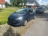 Gebraucht Ford Fiesta Ambiente 60 PS (44 kW) 2015 Blau Kleinwagen