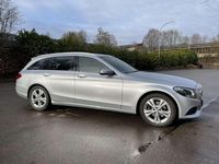 Gebraucht Mercedes C220 Avantgarde 170 PS (125 kW) 2015 Silber Kombi