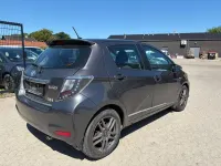 Gebraucht Toyota Yaris 75 PS (55 kW) 2012 Grau Kleinwagen