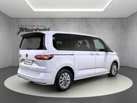 Second-hand VW Multivan Basis 150 CP (110 kW) 2024 Alb Monovolum