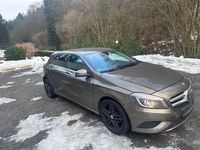 Gebraucht Mercedes A180 109 PS (80 kW) 2013 Braun Limousine