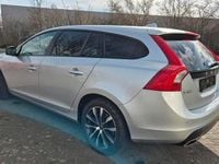 Gebraucht Volvo V60 190 PS (139 kW) 2018 Silber Kombi