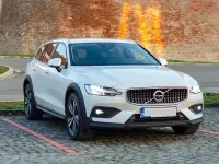 Gebraucht Volvo V60 CC Pro 250 PS (183 kW) 2021 Weiß Kombi
