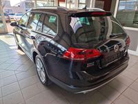 Gebraucht VW Golf Alltrack 150 PS (110 kW) 2015 Deep black perleffekt Kombi