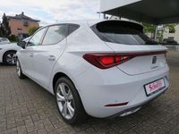 Neu Seat Leon FR 150 PS (110 kW) 2026 Glacial weiß metallic Kombi