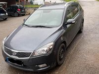 Second-hand Kia Ceed 105 CP (77 kW) 2012 Gri Hatchback