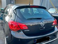 Gebraucht Opel Astra 100 PS (73 kW) 2013 Schwarz Kleinwagen