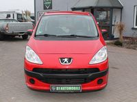Gebraucht Peugeot 1007 68 PS (50 kW) 2005 Rot Van / Kleinbus