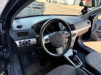 Gebraucht Opel Astra 90 PS (66 kW) 2007 Schwarz Limousine