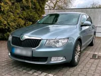Gebraucht Skoda Superb 140 PS (102 kW) 2011 Silber Limousine