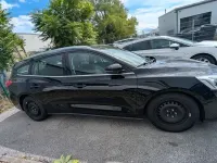 Gebraucht Ford Focus Cool & Connect 95 PS (69 kW) 2018 Schwarz Limousine