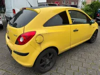 Usado Opel Corsa Selection 60 HP (44 kW) 2009 Amarelo Citadino
