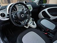 Gebraucht Smart ForFour 90 PS (66 kW) 2016 Schwarz Kleinwagen