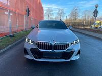 Gebraucht BMW 520 M Sport 197 PS (144 kW) 2025 Grau Limousine