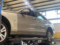 Gebraucht Mercedes C220 170 PS (125 kW) 2008 Gold Limousine