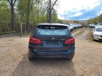 Gebraucht BMW 218 150 PS (110 kW) 2016 Black sapphire metallic Kombi