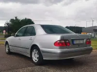 Gebraucht Mercedes E200 Classic 163 PS (119 kW) 2002 Silber Limousine