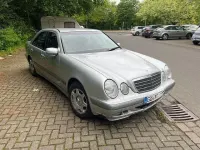 Gebraucht Mercedes E240 170 PS (125 kW) 2000 Silber Limousine