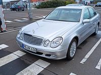 Gebraucht Mercedes E220 150 PS (110 kW) 2002 Silber Limousine