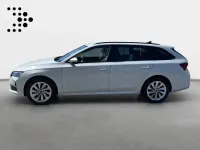 Gebraucht Skoda Octavia Selection 150 PS (110 kW) 2025 Moonweiß perleffekt Kombi