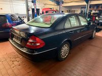 Gebraucht Mercedes E240 177 PS (130 kW) 2002 Blau Limousine