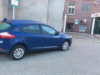 Gebraucht Renault Mégane 100 PS (73 kW) 2010 Blau Limousine