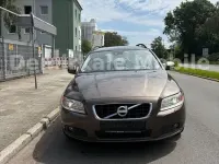 Gebraucht Volvo V70 Pro 163 PS (119 kW) 2013 Braun Kombi