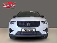 Neu Volvo XC40 Plus 163 PS (119 kW) 2025 Crystal white SUV