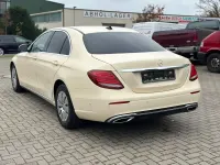Gebraucht Mercedes E200 Avantgarde 150 PS (110 kW) 2017 Beige Limousine