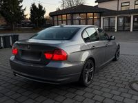 Gebraucht BMW 316 116 PS (85 kW) 2010 Grau Limousine