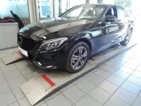 Gebraucht Mercedes C180 156 PS (114 kW) 2015 Schwarz uni Limousine