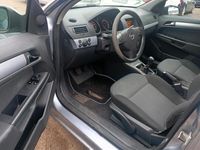 Gebraucht Opel Astra 90 PS (66 kW) 2005 Grau Limousine
