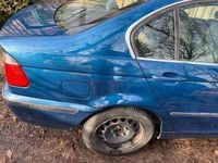Second-hand BMW 320 170 CP (125 kW) 2002 Albastru Berlinǎ