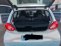 Gebraucht Toyota Aygo 68 PS (50 kW) 2005 Silber Kleinwagen