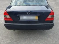 Gebraucht Mercedes C180 122 PS (89 kW) 1995 Blau Limousine