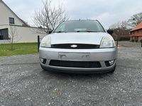 Gebraucht Ford Fiesta 100 PS (73 kW) 2003 Silber Kleinwagen