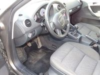 Gebraucht Audi A3 Attraction 125 PS (91 kW) 2011 Grau Kleinwagen